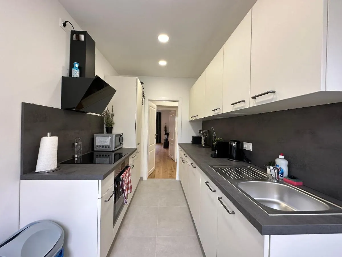 Feelhome-Kutschkermarkt-6 Gaste-Wifi-Smart Tv Vienna 0*,  Austria